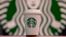 Starbucks already offers discounts for customers that bring reusable cups into stores, with the chain revealing that this promotion had led to a 1.7% increase in reusable cup purchases